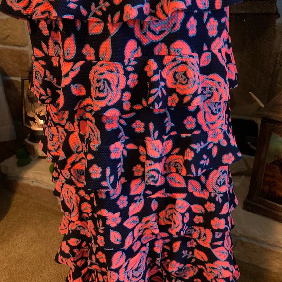 Ladies Floral 2piece Outfit - Picture 5 of 6